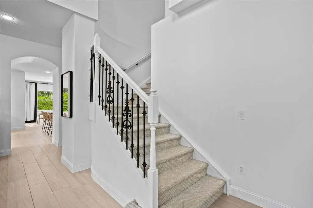 2104 Spring Court Palm Beach Gardens FL 33410