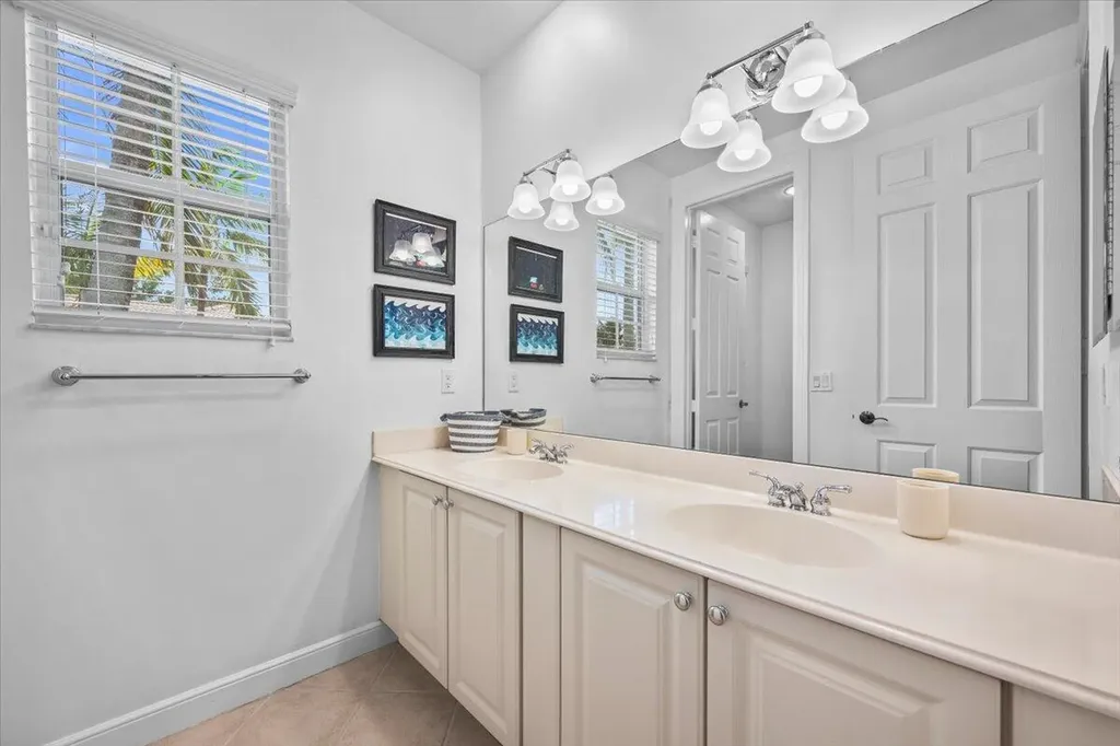 2104 Spring Court Palm Beach Gardens FL 33410