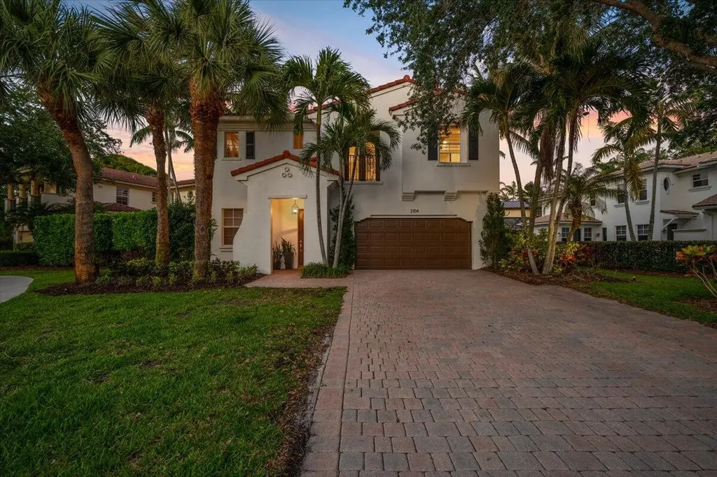 2104 Spring Court Palm Beach Gardens FL 33410