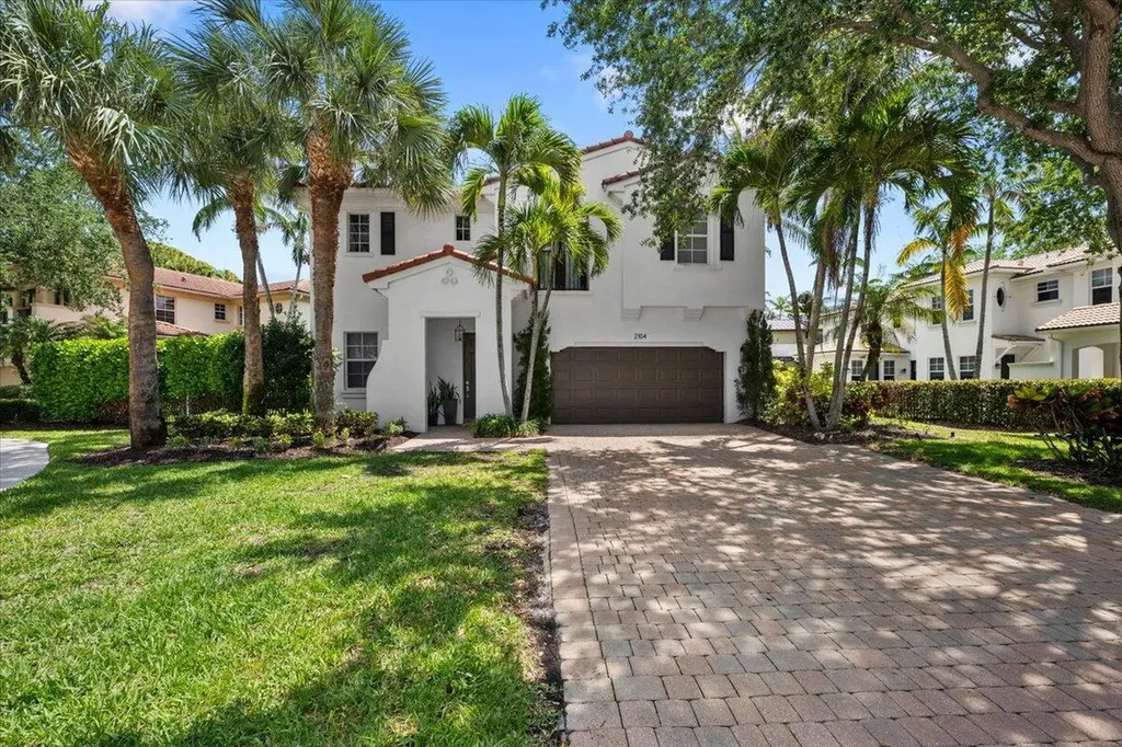 2104 Spring Court Palm Beach Gardens FL 33410