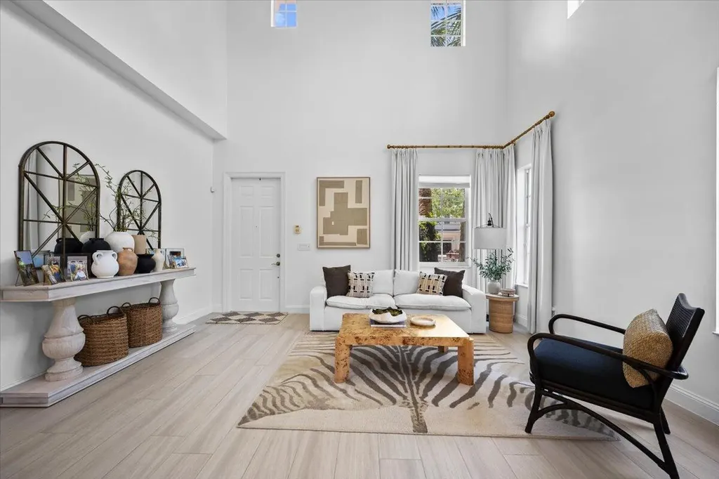 2104 Spring Court Palm Beach Gardens FL 33410