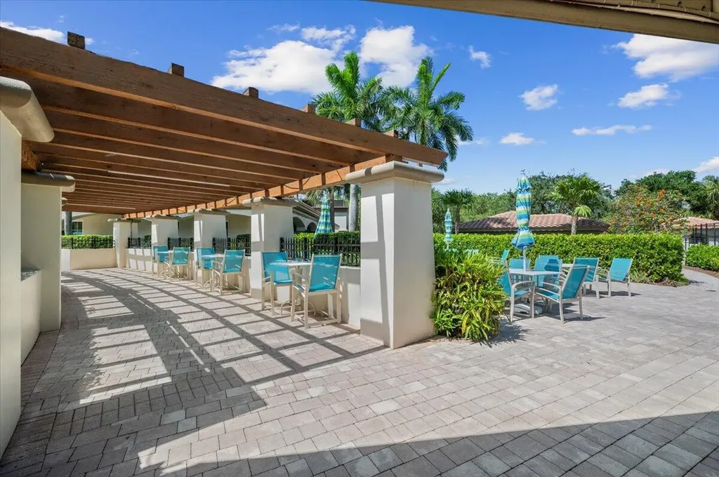 2104 Spring Court Palm Beach Gardens FL 33410
