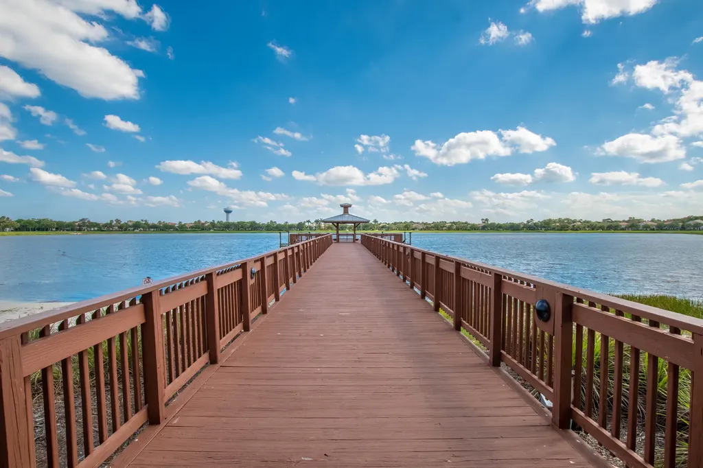 2104 Spring Court Palm Beach Gardens FL 33410