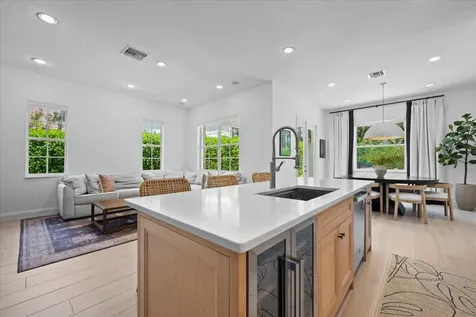 2104 Spring Court Palm Beach Gardens FL 33410
