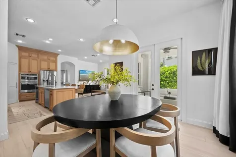 2104 Spring Court Palm Beach Gardens FL 33410