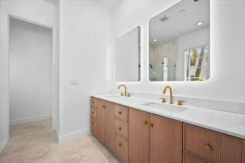 2104 Spring Court Palm Beach Gardens FL 33410