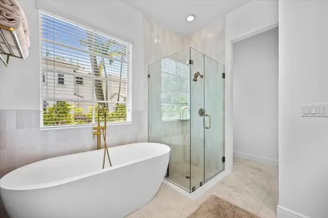 2104 Spring Court Palm Beach Gardens FL 33410