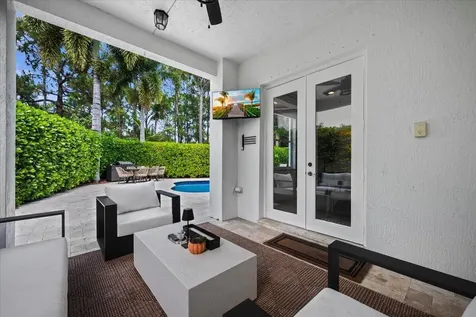 2104 Spring Court Palm Beach Gardens FL 33410