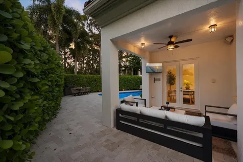2104 Spring Court Palm Beach Gardens FL 33410