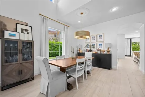 2104 Spring Court Palm Beach Gardens FL 33410