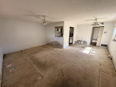 19 Saxony Delray Beach FL 33446