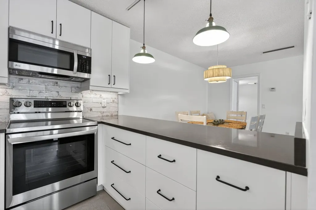 825 Center Street Jupiter FL 33458