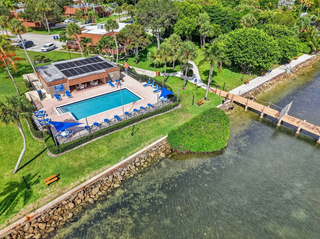 825 Center Street Jupiter FL 33458