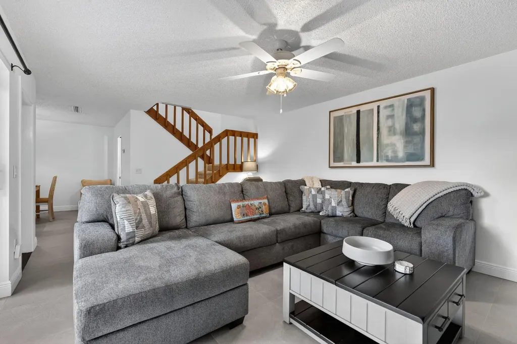 825 Center Street Jupiter FL 33458