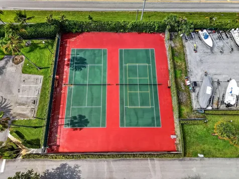 825 Center Street Jupiter FL 33458