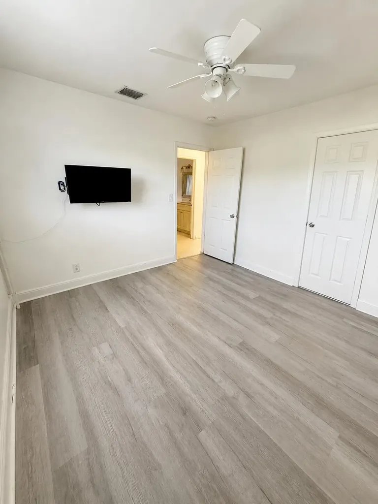 3111 N 66th Avenue Hollywood FL 33024