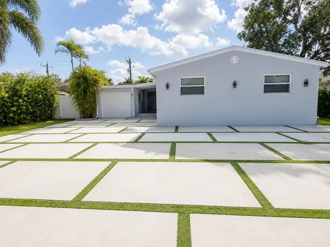 3111 N 66th Avenue Hollywood FL 33024