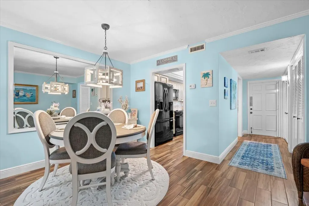 1205 NE Sandy Lane Singer Island FL 33404