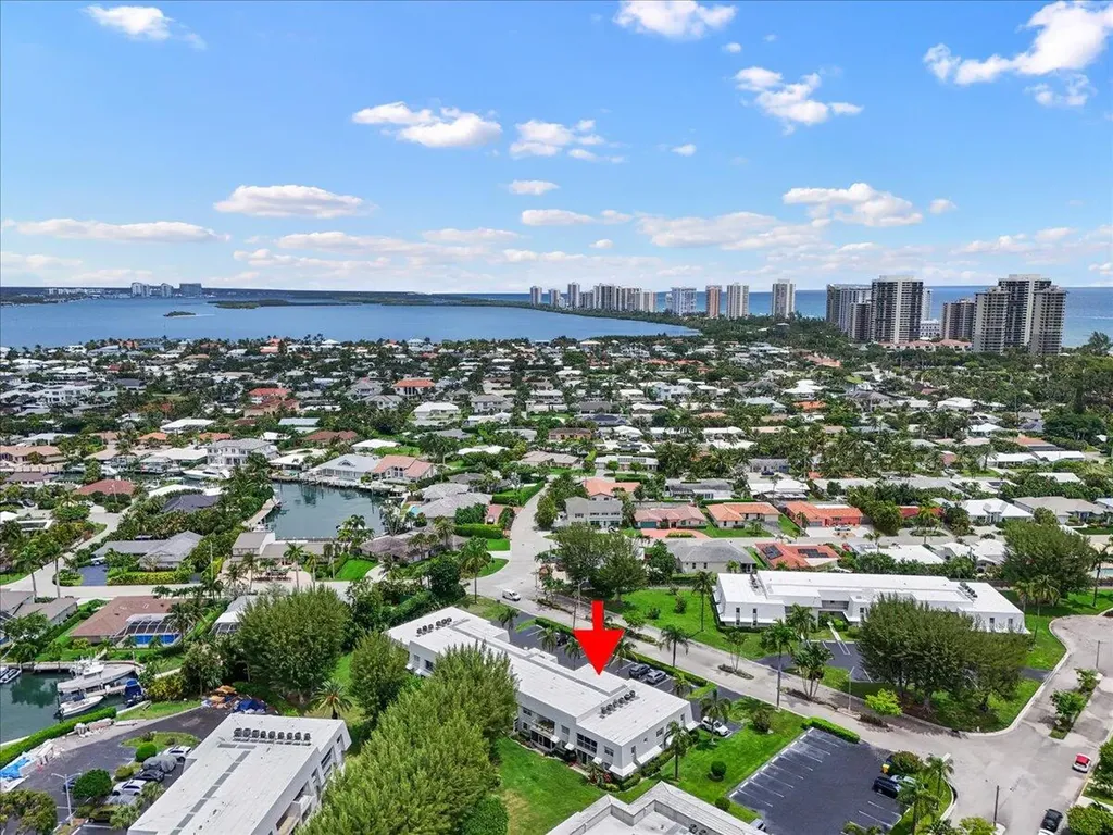 1205 Sandy Lane Singer Island FL 33404