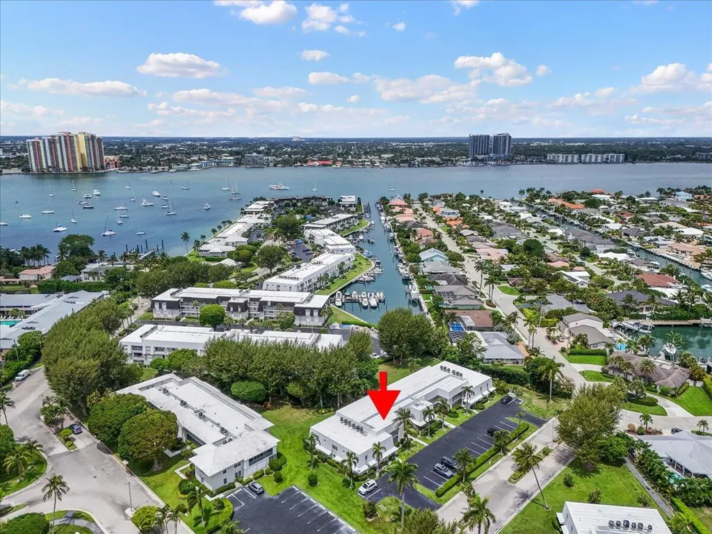 1205 Sandy Lane Singer Island FL 33404