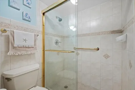 1205 NE Sandy Lane Singer Island FL 33404