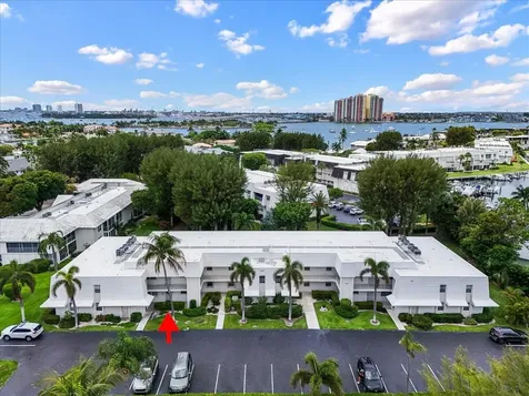 1205 NE Sandy Lane Singer Island FL 33404