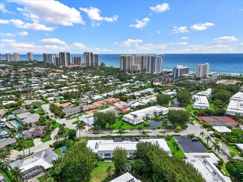 1205 NE Sandy Lane Singer Island FL 33404