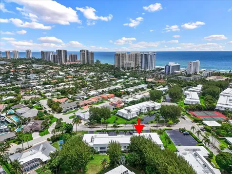 1205 NE Sandy Lane Singer Island FL 33404
