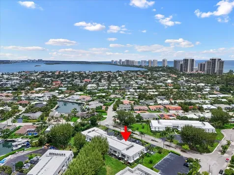 1205 NE Sandy Lane Singer Island FL 33404