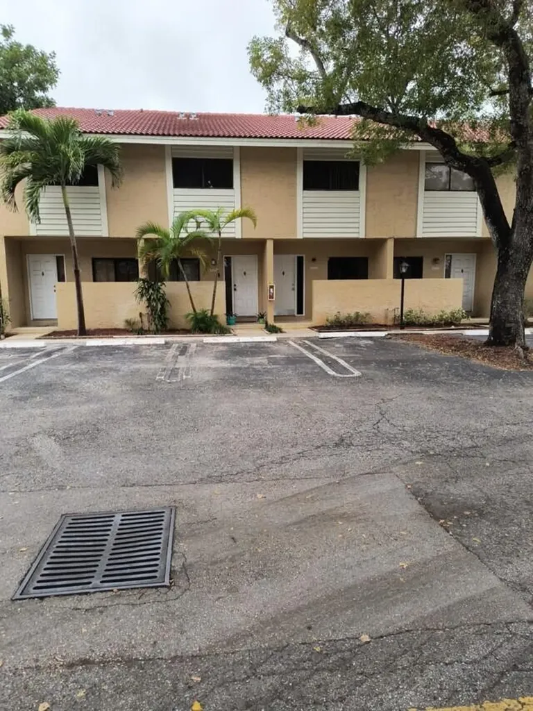 9286 NW 40th Street Coral Springs FL 33065
