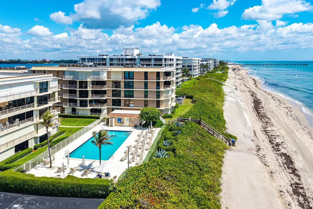 3200 S Ocean Boulevard Palm Beach FL 33480