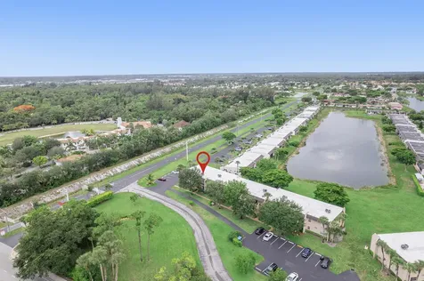 118 Lake Constance West Palm Beach FL 33411