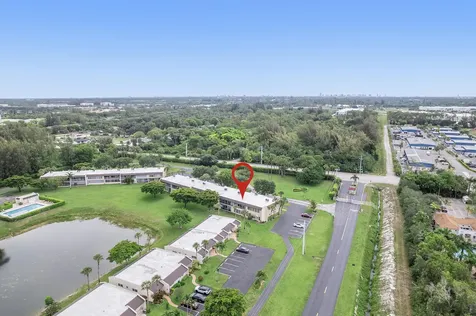 118 Lake Constance West Palm Beach FL 33411