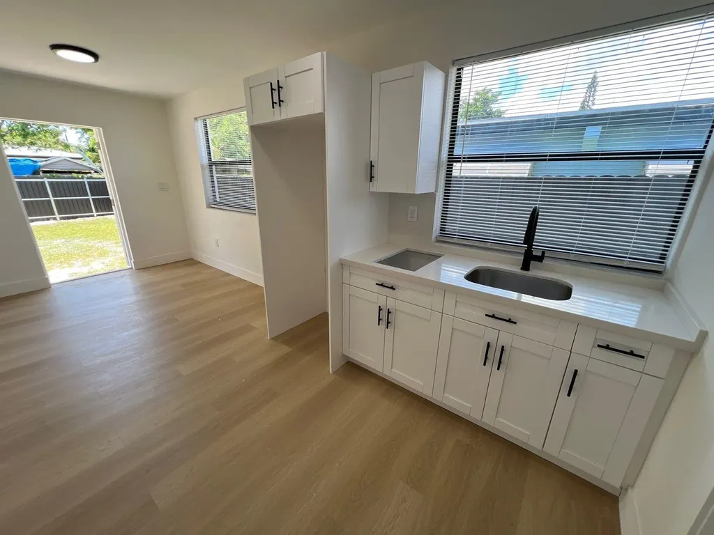 1350 NE 162nd Street North Miami Beach FL 33162
