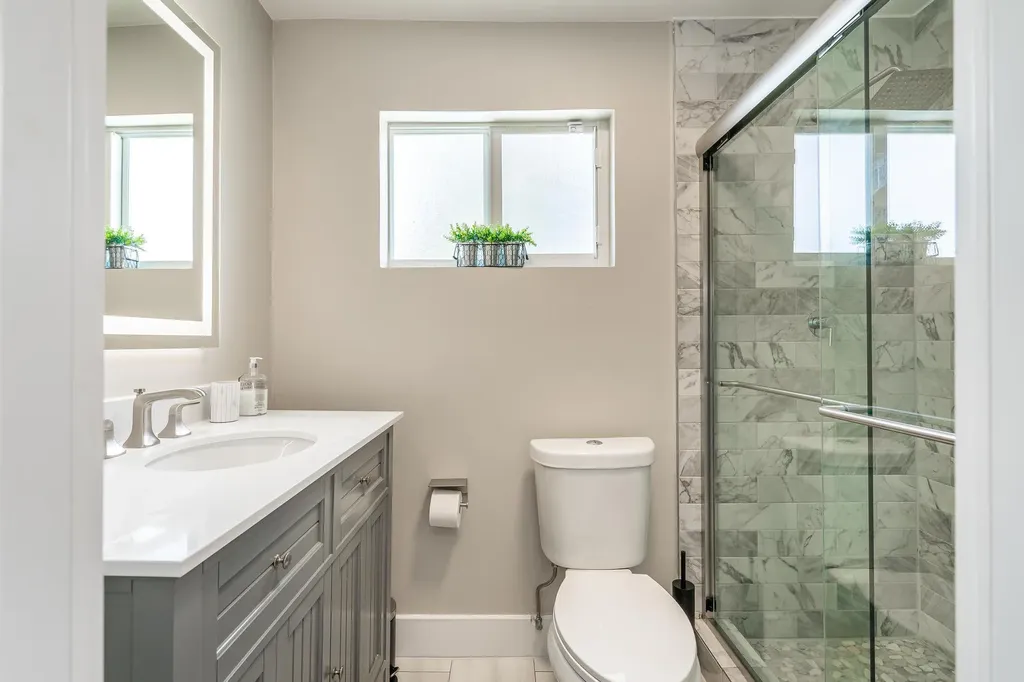 300 SE 8th Court Pompano Beach FL 33060