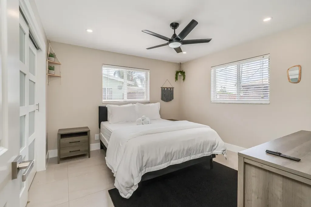 300 SE 8th Court Pompano Beach FL 33060