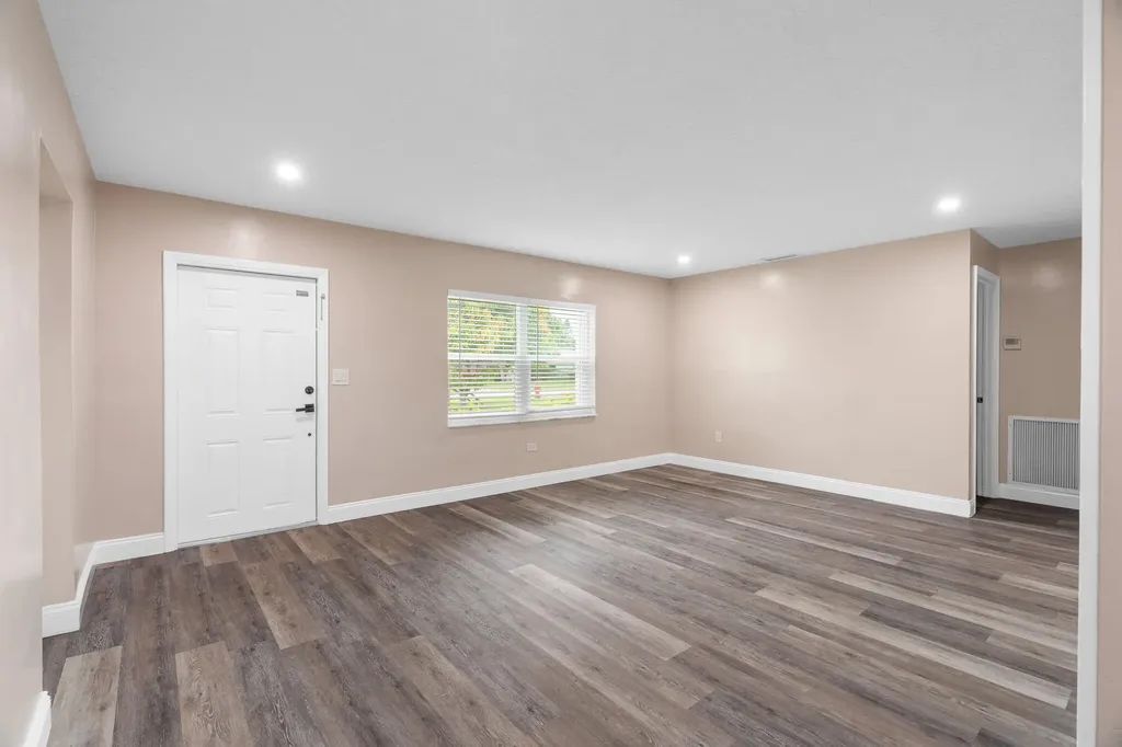 3201 Alice Drive Palm Springs FL 33461