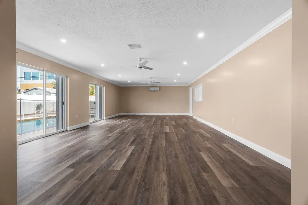 3201 Alice Drive Palm Springs FL 33461
