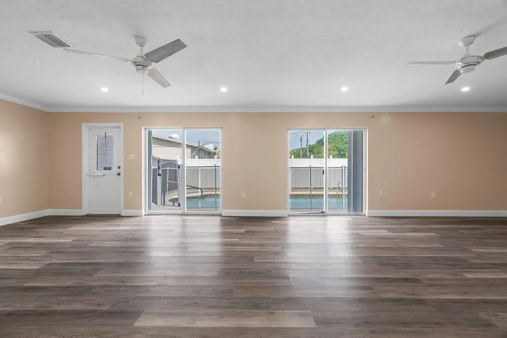 3201 Alice Drive Palm Springs FL 33461