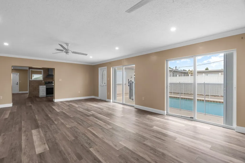 3201 Alice Drive Palm Springs FL 33461