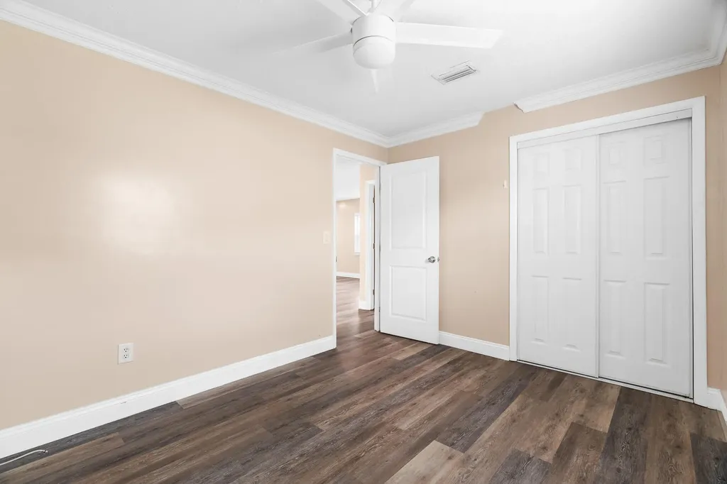 3201 Alice Drive Palm Springs FL 33461