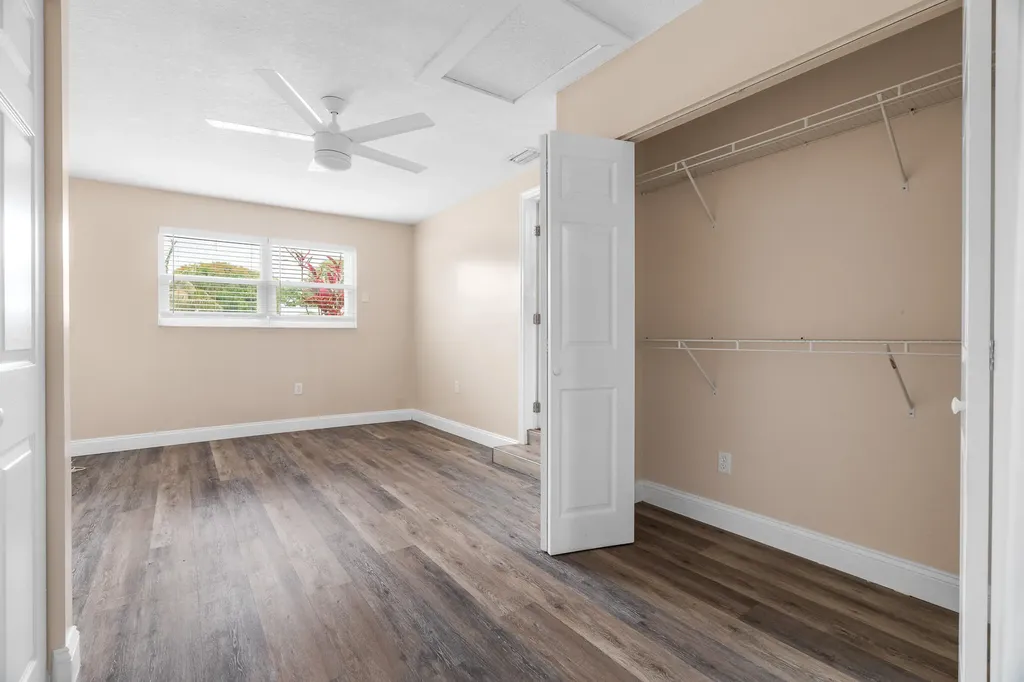 3201 Alice Drive Palm Springs FL 33461