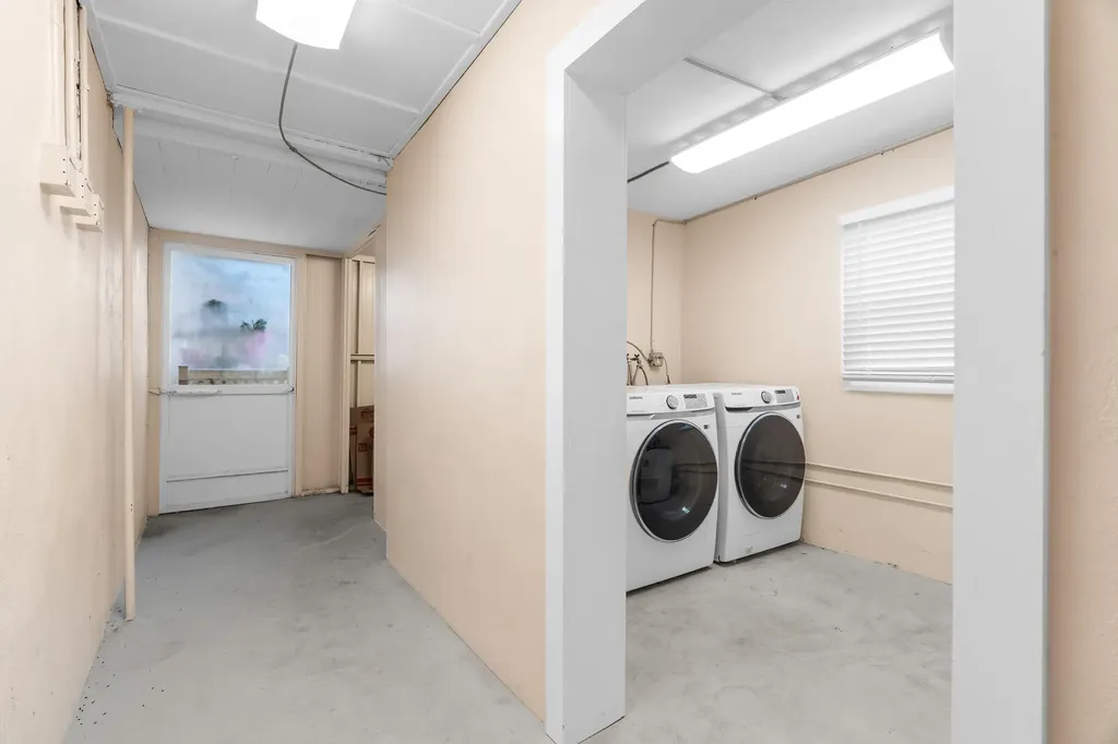 3201 Alice Drive Palm Springs FL 33461