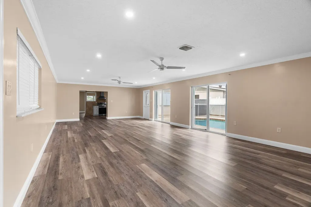 3201 Alice Drive Palm Springs FL 33461