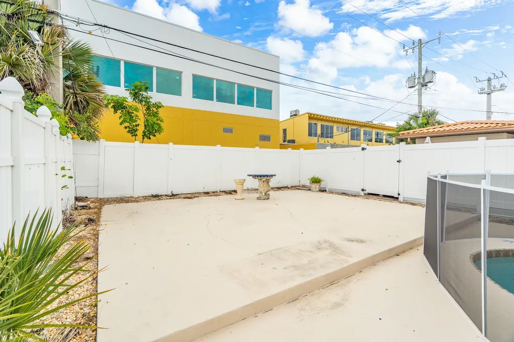 3201 Alice Drive Palm Springs FL 33461