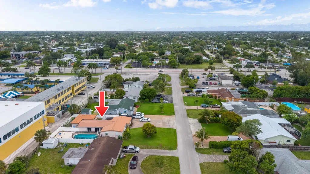 3201 Alice Drive Palm Springs FL 33461
