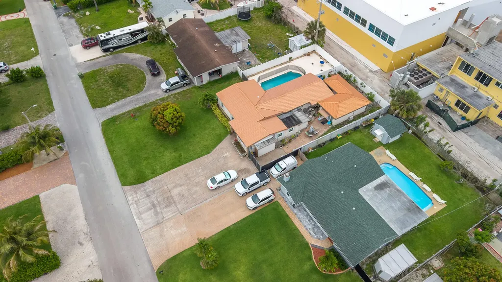 3201 Alice Drive Palm Springs FL 33461