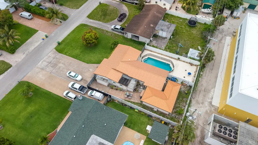 3201 Alice Drive Palm Springs FL 33461