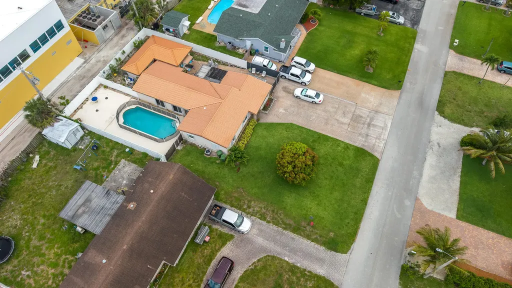 3201 Alice Drive Palm Springs FL 33461