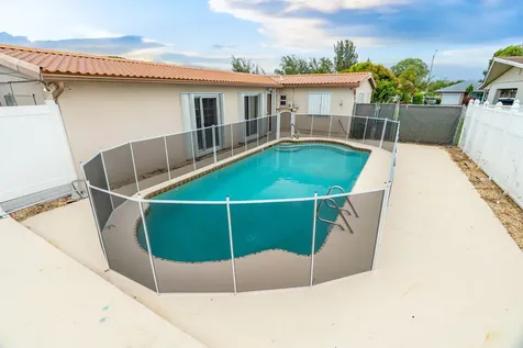 3201 Alice Drive Palm Springs FL 33461
